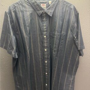 Levi's Men's Casual Blue and White Striped Shirt